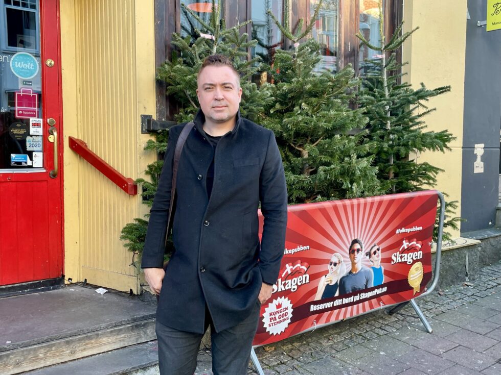 EKSPANDERER: Daglig Leder Ved Skagen Pub, Hallgeir Hansen, Står Utenfor «moderskipet» I Markens Gate. Den 9. Januar åpner Konseptet I Arendal Sentrum, Og I April Er De Tilbake I Høllen, Denne Gang Med Helårsdrift.